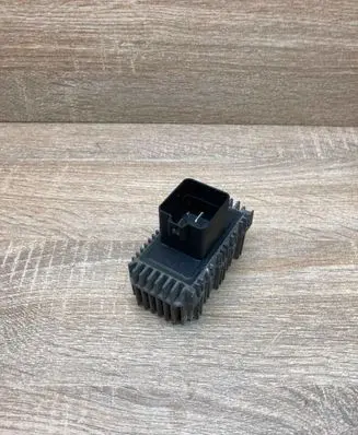 Opel Frontera B Glow plug pre-heat relay 09132691 51299008 USED