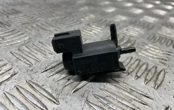 BMW 5 F10 F11 Turbo solenoid valve 7810831