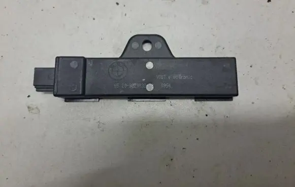 BMW 6 F12 F13 Keyless system antenna 9220832 9144260