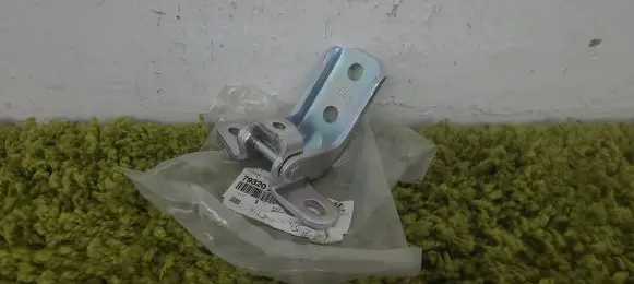 Hyundai Ioniq Front door upper hinge 79320-2v000
