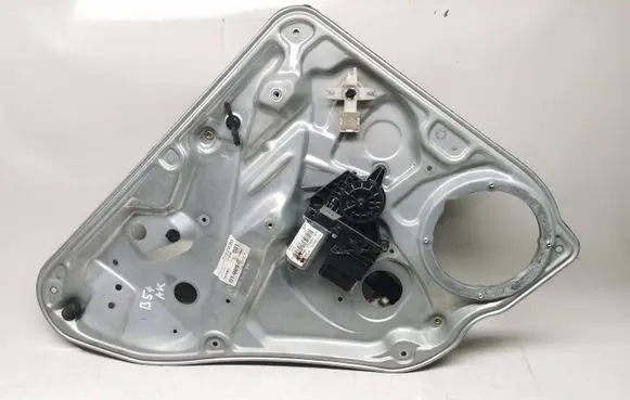 Volkswagen PASSAT B5.5 Rear door window regulator with motor 3B9839751BF 11079921 0507409912