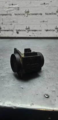 Volkswagen Golf III Mass air flow meter 71822101 074906461