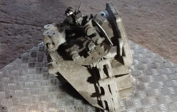 Opel Vectra C Manual 6 speed gearbox 55354727 0822680