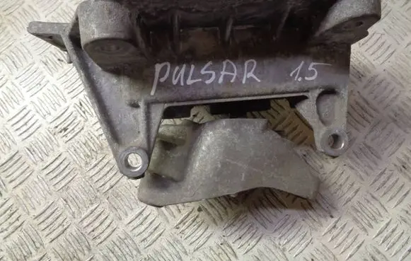 Nissan Pulsar Gearbox mounting bracket 8200277203