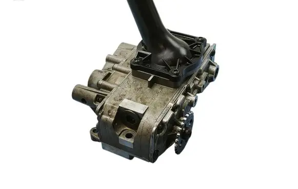 Mercedes-Benz CL C216 Oil pump A1561802001 A1561810212