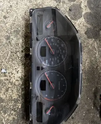 Volvo S80 Speedometer (instrument cluster)