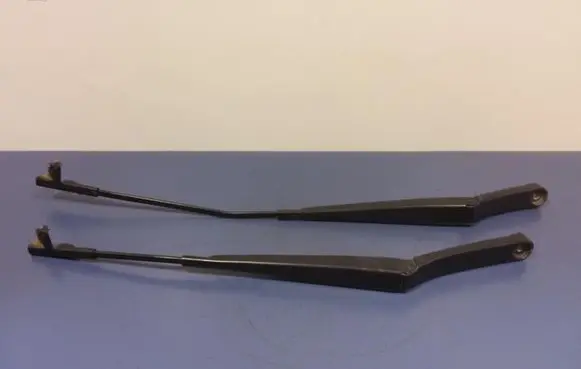 Skoda Octavia Mk2 (1Z) Front wiper blade arm 1Z1955409