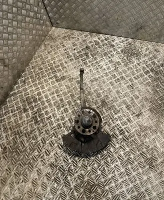 Mercedes-Benz S W220 Front wheel hub 2203303820 A2203303820