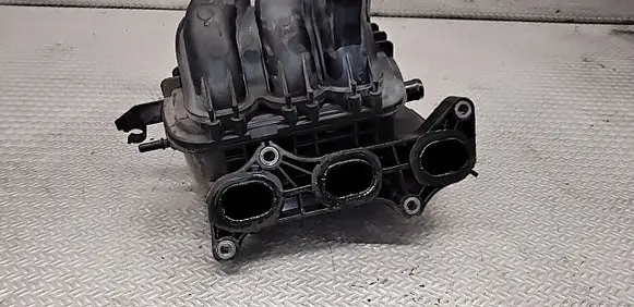 Toyota Aygo AB10 Intake manifold 