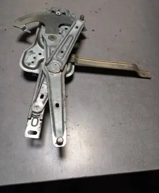 BMW 5 E34 Rear door manual window regulator 
