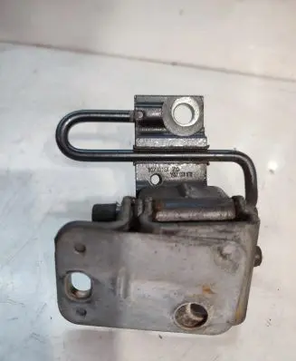 Audi Q7 4L Rear door lower hinge