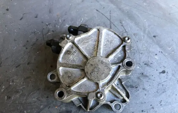 Jaguar XF Vacuum pump 4R8Q2A451AF