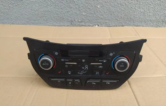 Ford Kuga II Climate control unit GJ5T-18C612-DJ