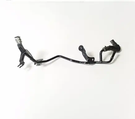 Volkswagen Golf VII Brake vacuum hose/pipe 04L121070AB