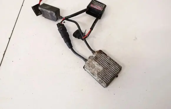 Audi A6 S6 C6 4F Headlight ballast module Xenon