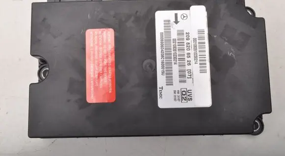 Mercedes-Benz CLK A209 C209 Sunroof control unit/module 2098206526