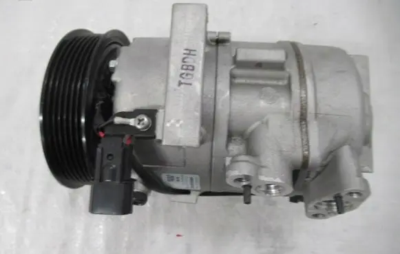 Hyundai Tucson LM Air conditioning (A/C) compressor (pump)