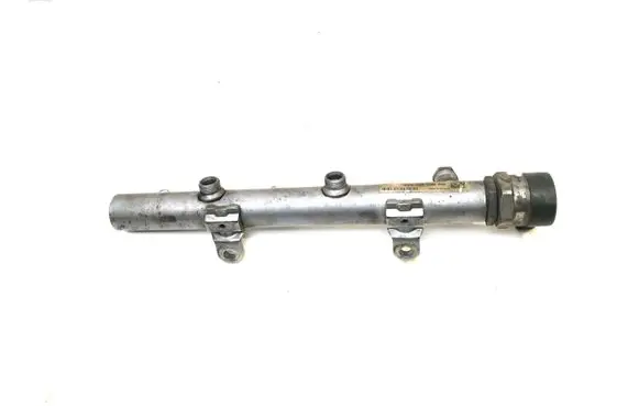 Audi Q7 4L Fuel distributor 059130090AG 057130764F 0281002854
