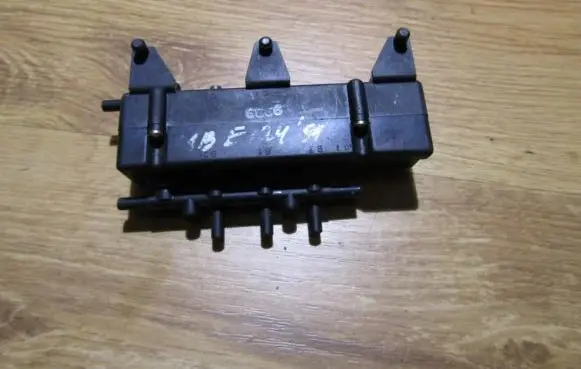 Mercedes-Benz E W124 Turbo solenoid valve 1248001378