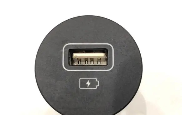 Hyundai i20 (BC3 BI3) USB socket connector 96125-Q0500