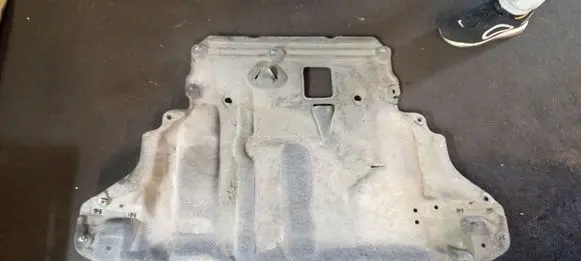 Ford Focus Engine splash shield/under tray 