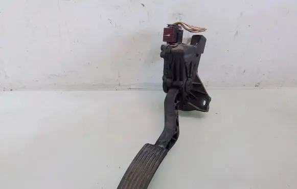 Mitsubishi Colt Accelerator throttle pedal A45430000304
