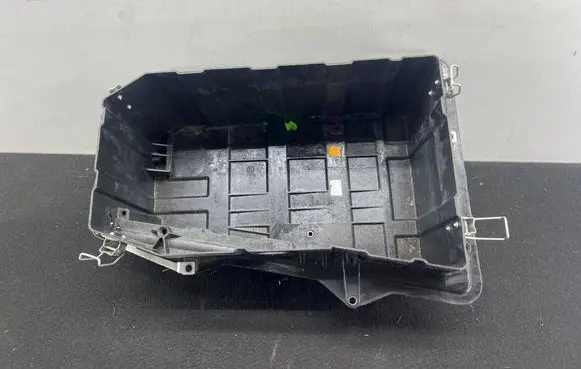 Audi Q7 4L Battery box tray 7L0801283D