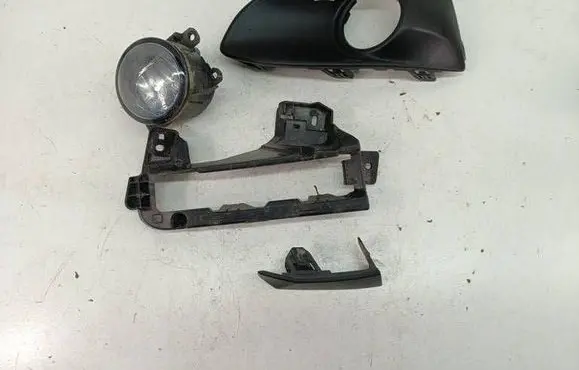 Peugeot 301 Fog light set 9687410080 9816029380 9816030280