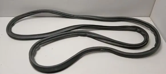 BMW i4 Trunk rubber seal (body) 7487559