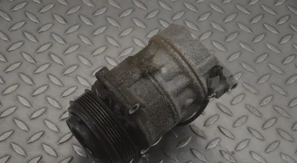 Mercedes-Benz C W205 Air conditioning (A/C) compressor (pump) A0008304002