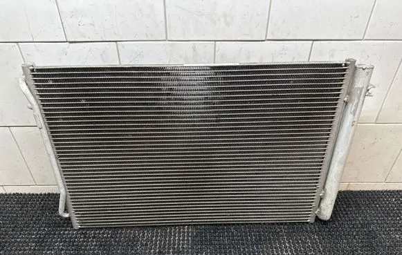 BMW 3 E90 E91 A/C cooling radiator (condenser) 3213303 11074810 9229022