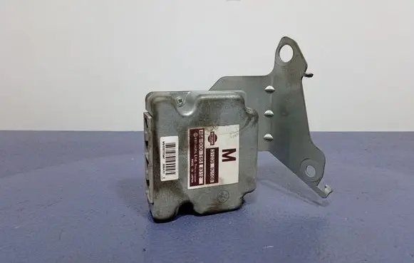Nissan Note (E11) Gearbox control unit/module 310369U10B