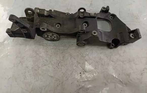 Peugeot 4007 A/C compressor mount bracket 9661297180