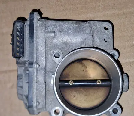 Volvo S60 Throttle valve 8677694