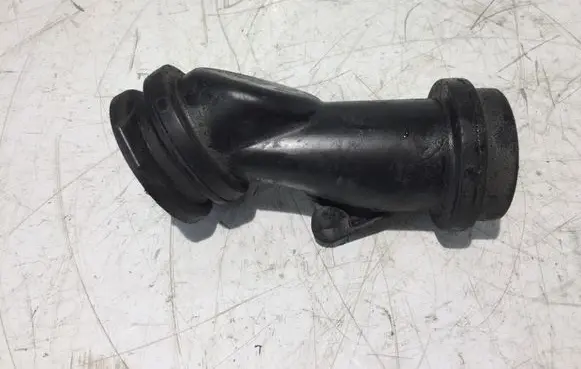 Mercedes-Benz Vito Viano W639 Oil filler cap A6420160129