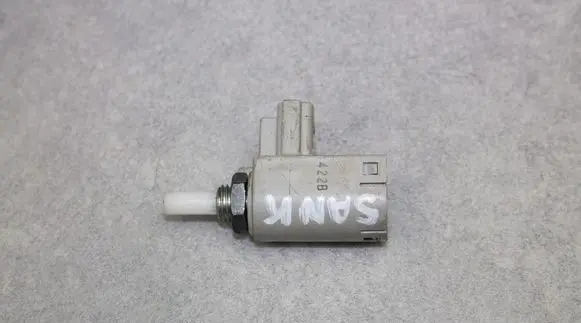 Clutch pedal sensor