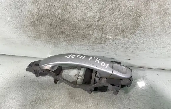 Volkswagen Jetta V Front door exterior handle 1k0837886a