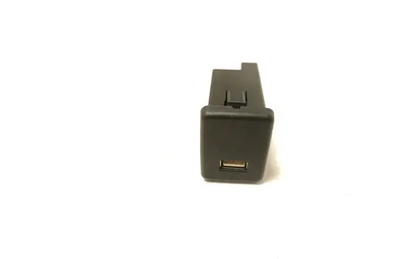 Opel Astra K USB socket connector 39087528