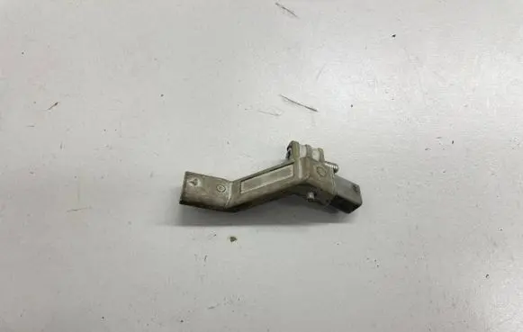 Volkswagen Jetta VI Crankshaft position sensor 04C906433A