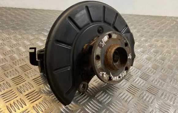 Skoda Octavia Mk2 (1Z) Front wheel hub