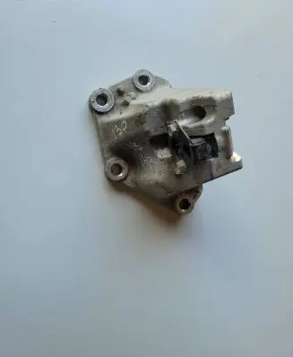 Hyundai i30 Engine mounting bracket VJJV
