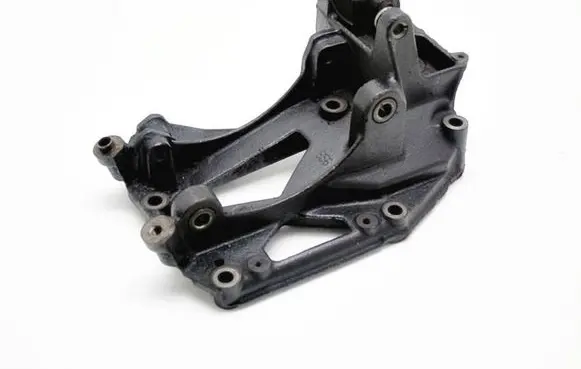 Citroen Xsara Picasso Engine mounting bracket 10446254777