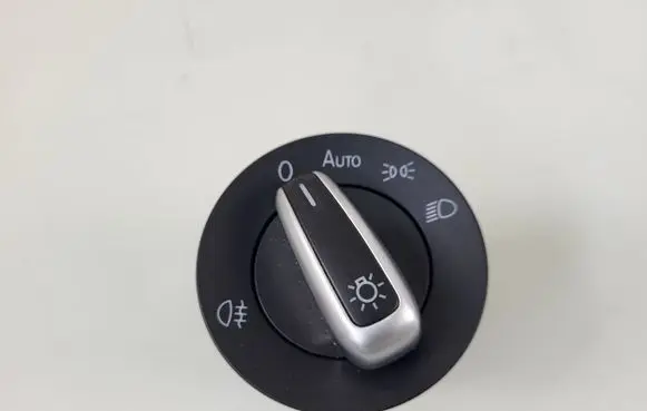 Volkswagen PASSAT B7 Light switch 3C8941431