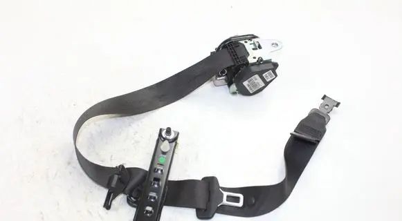 Chevrolet Cruze Front seatbelt 616702200A