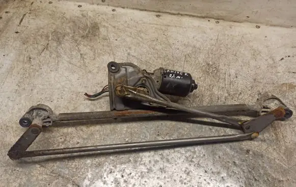 Chrysler PT Cruiser Front wiper linkage and motor AX1590105615 05288695AC