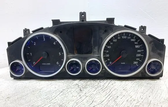 Volkswagen Touareg I Speedometer (instrument cluster) 7L6920875L 0263655310 3285000180