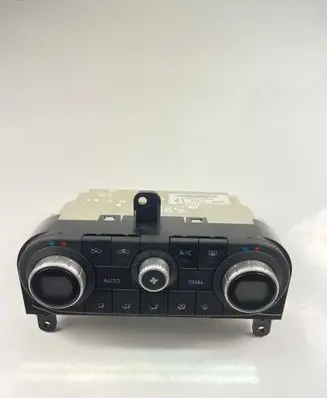 Nissan Qashqai Interior fan control switch 27500JD400