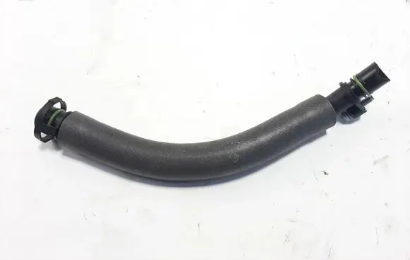 Volkswagen PASSAT B8 Breather hose/pipe 