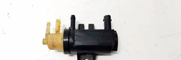 Mercedes-Benz E W212 Turbo solenoid valve A0071531428 09T048
