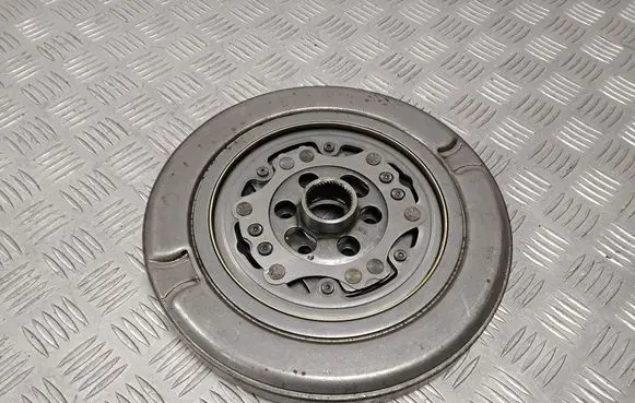 Volkswagen PASSAT B8 Flywheel 04E105266P